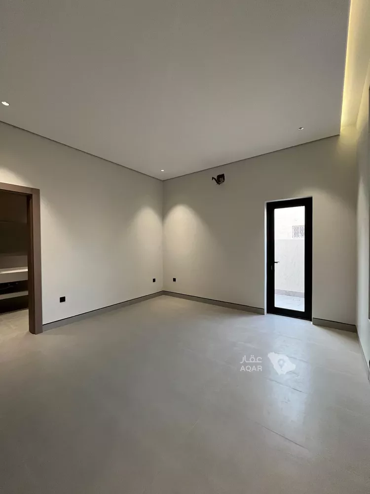 فيلا للبيع في شارع أبي الحسن الأسفرائيني, حي المهدية, مدينة الرياض, منطقة الرياض 15