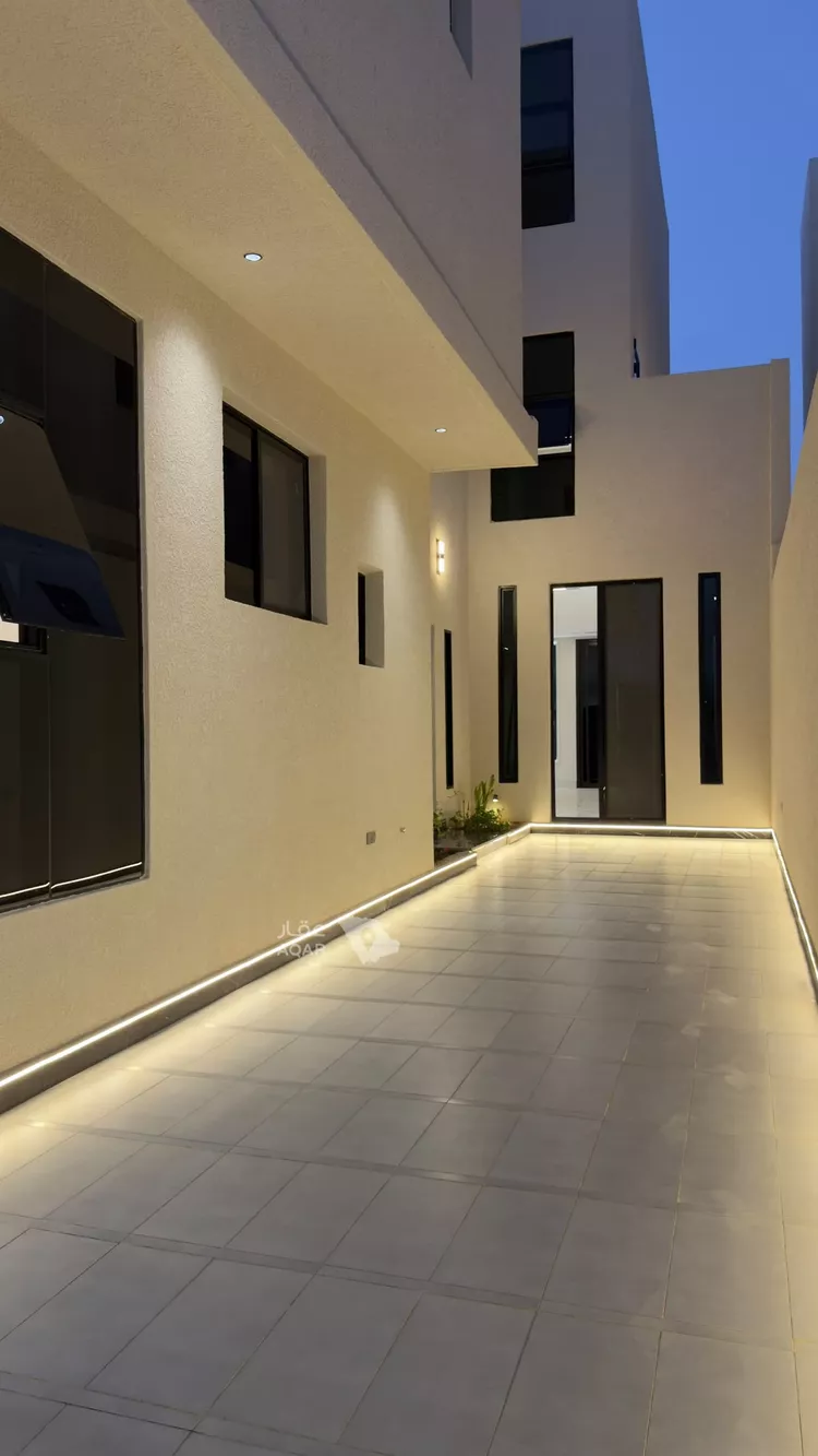 Villa for Sale in Riyadh Al Mahdiyah 2