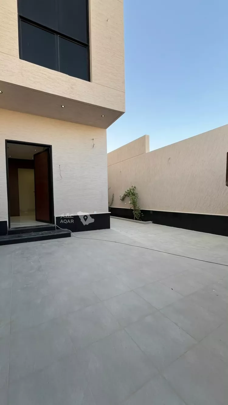فيلا للبيع في شارع أبي الحسن الأسفرائيني, حي المهدية, مدينة الرياض, منطقة الرياض 2