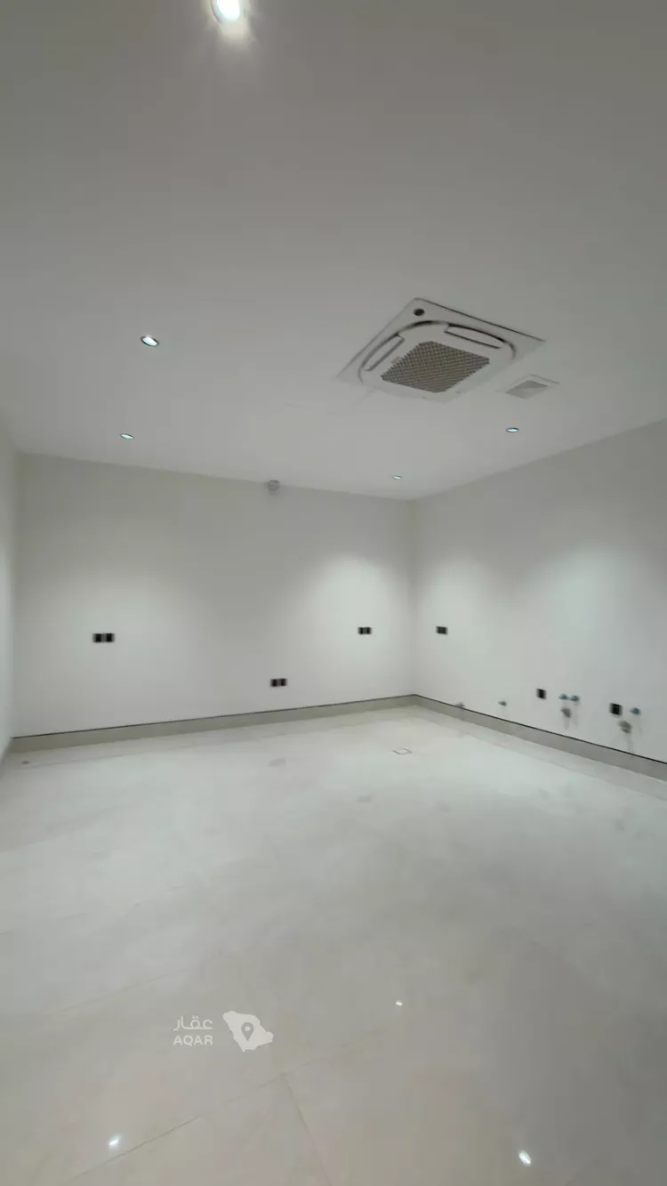 Villa for Sale in Riyadh Al Mahdiyah 21