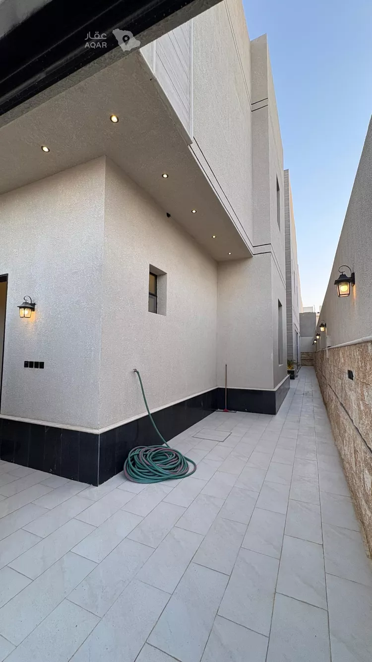 Villa for Sale in Riyadh Al Mahdiyah 5