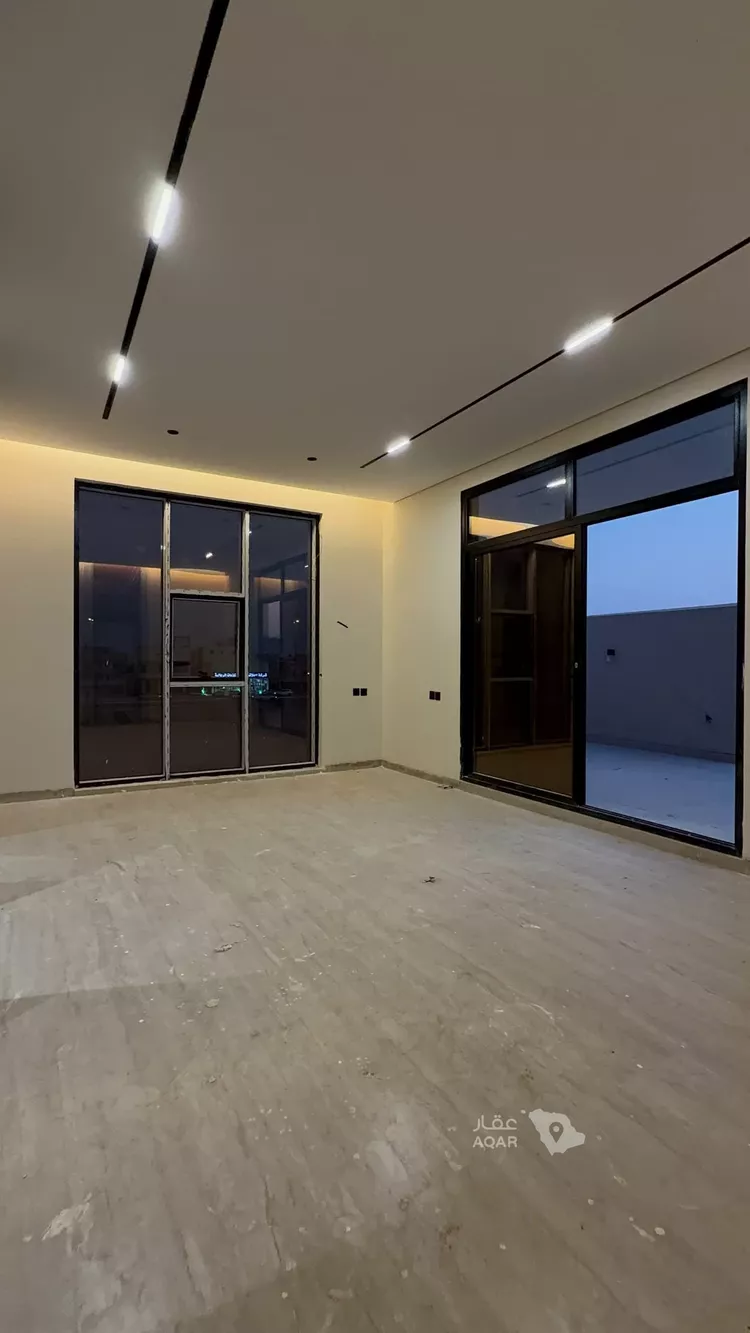 فيلا للبيع في شارع عبداللطيف بن المبارك, حي المهدية, مدينة الرياض, منطقة الرياض 13