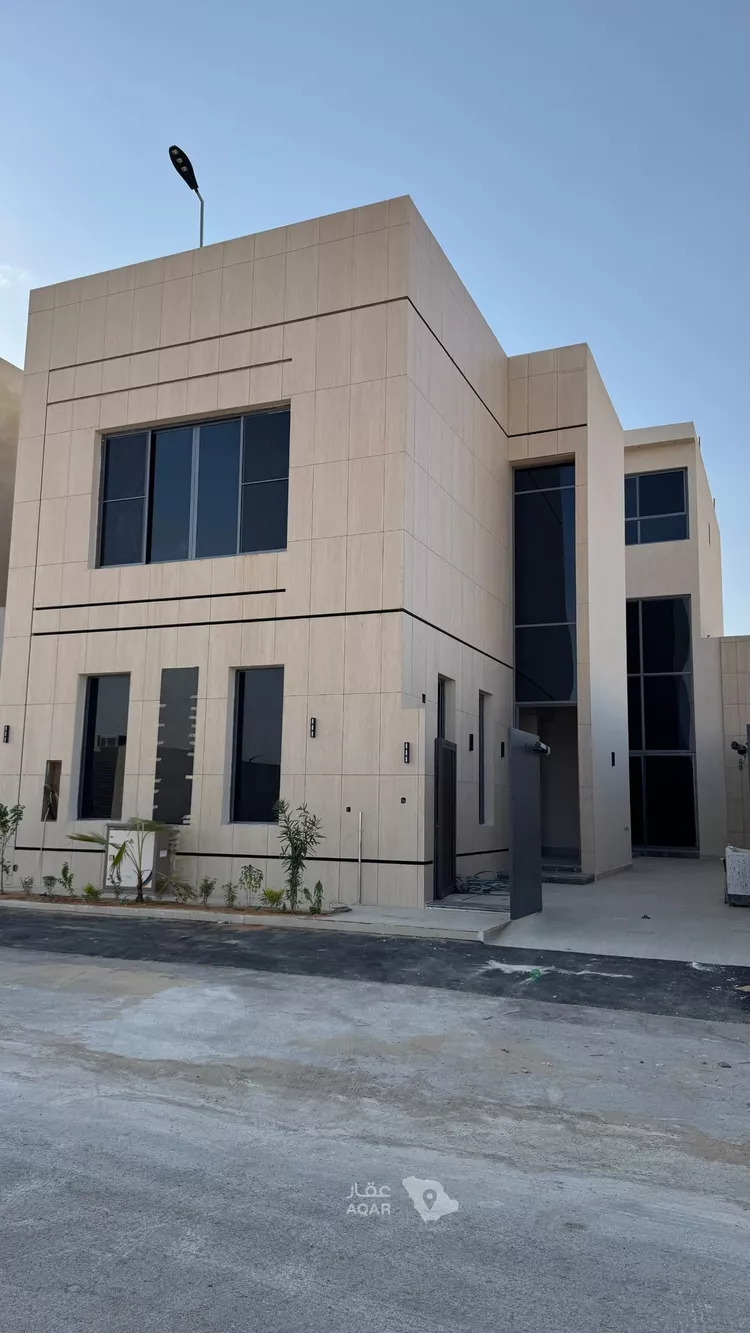 فيلا للبيع في شارع ابي الشيخ الاصبهاني, حي المهدية, مدينة الرياض, منطقة الرياض