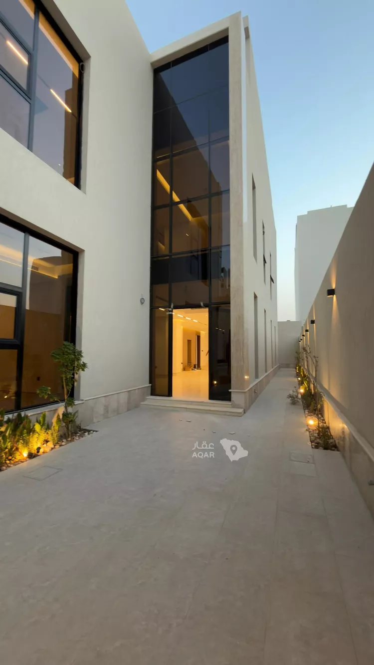 فيلا للبيع في شارع أبي الحسن الأسفرائيني, حي المهدية, مدينة الرياض, منطقة الرياض 8