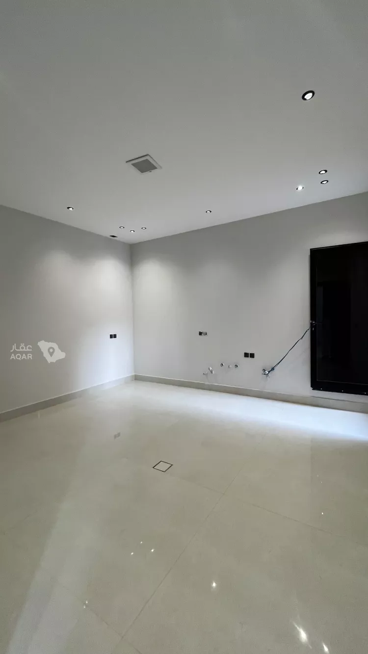 Villa for Sale in Riyadh Al Mahdiyah 12