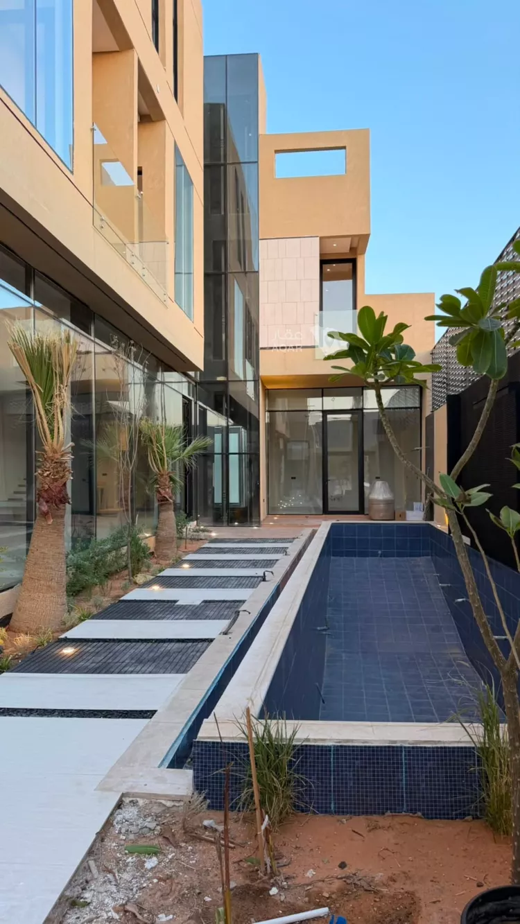 فيلا للبيع في شارع عبداللطيف بن المبارك, حي المهدية, مدينة الرياض, منطقة الرياض 10