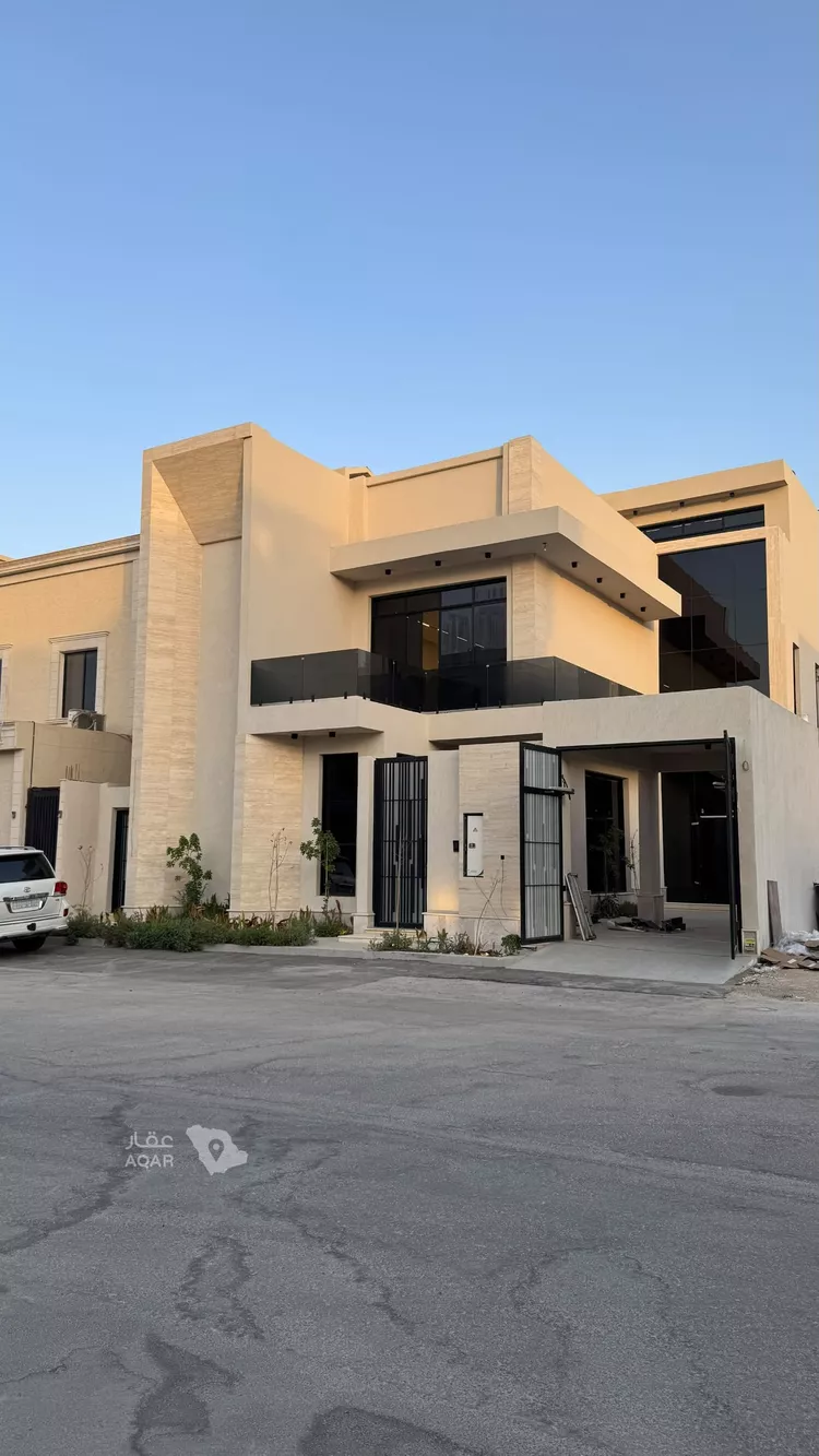 فيلا للبيع في شارع محمد بن أبي بكر القيم, حي المهدية, مدينة الرياض, منطقة الرياض صورة 2