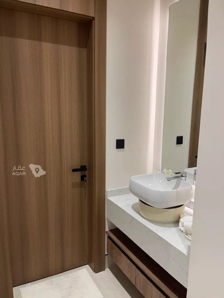 شقة للبيع في شارع الالمعي, حي البندرية, مدينة الخبر, المنطقة الشرقية 6