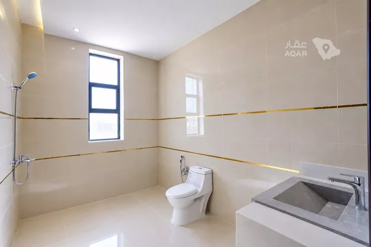 Floor for Sale in Riyadh Okaz 7