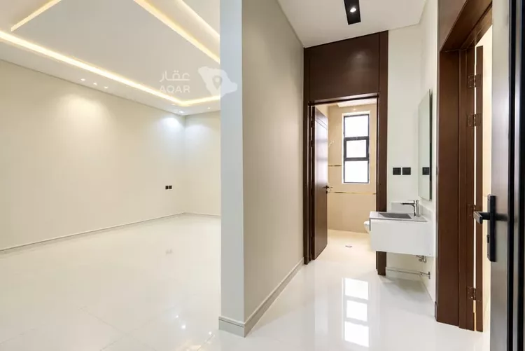 Floor for Sale in Riyadh Okaz صورة 5