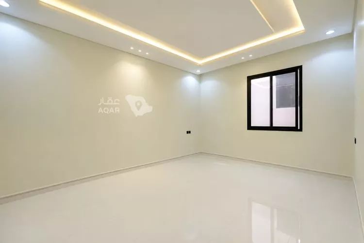 Floor for Sale in Riyadh Okaz 8