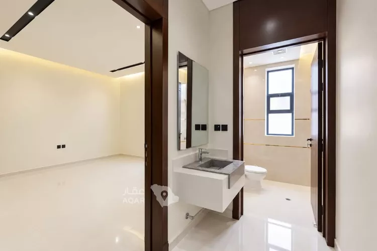 دور للبيع في شارع الشريشي, حي عكاظ, مدينة الرياض, منطقة الرياض 7