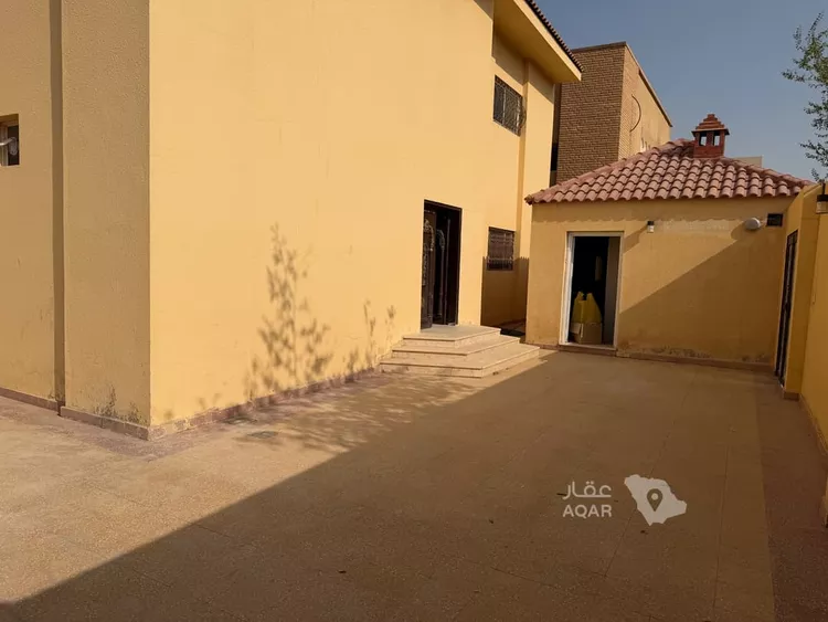 فيلا للإيجار في شارع الطويل, حي الخالدية, مدينة الدرعية, منطقة الرياض 21
