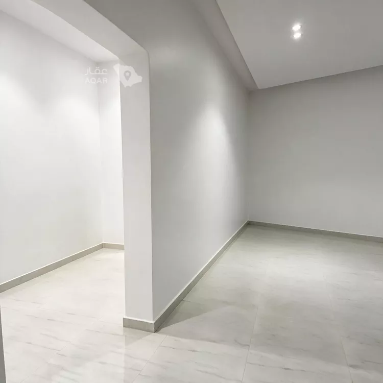 Floor for Sale in Riyadh Badr 8
