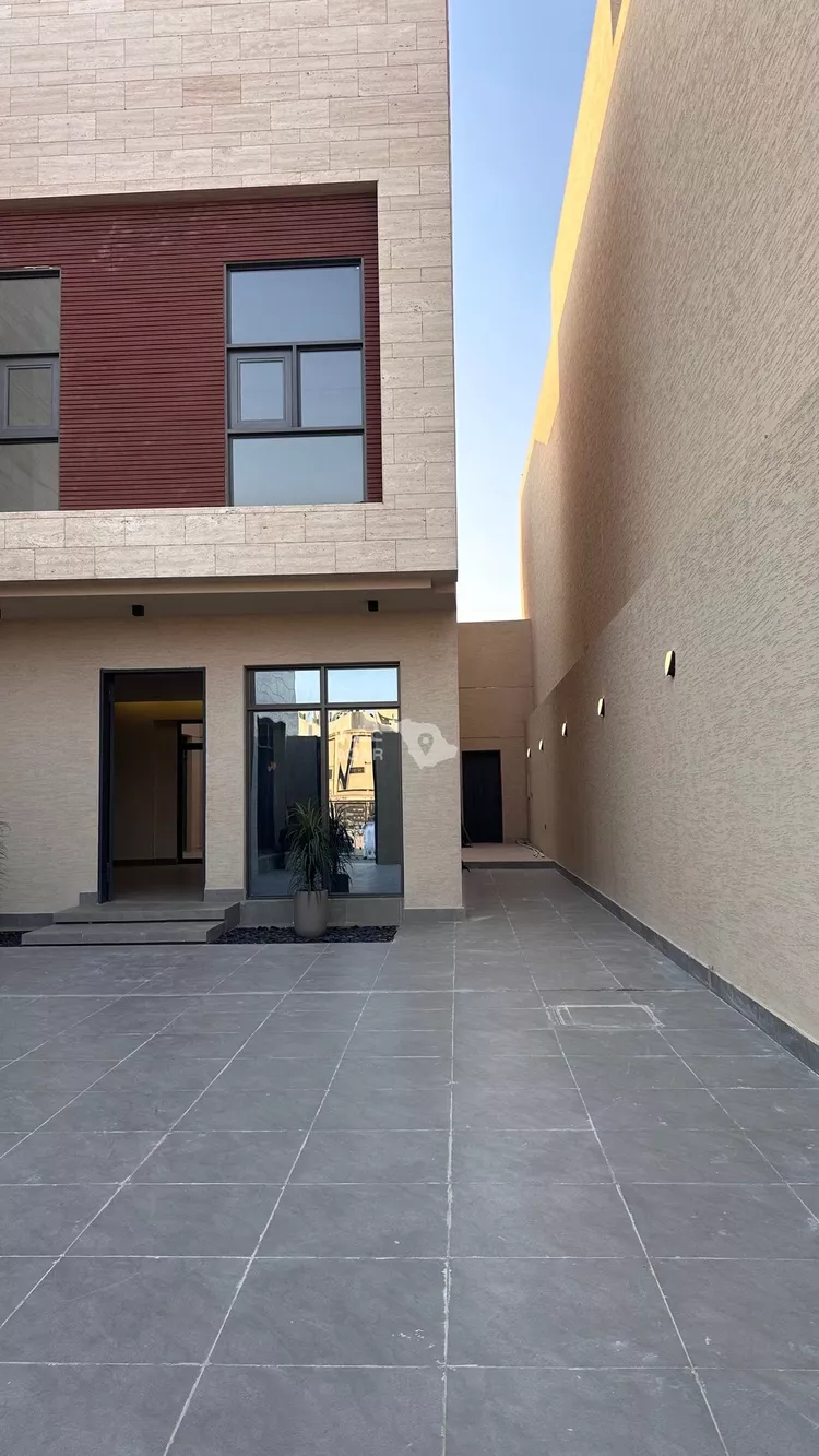 Villa for Sale in Riyadh Al Mahdiyah 4