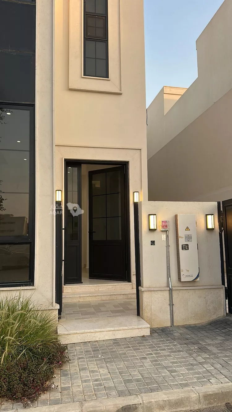 فيلا للبيع في شارع أبي عيسي الترمذي, حي المهدية, مدينة الرياض, منطقة الرياض 3