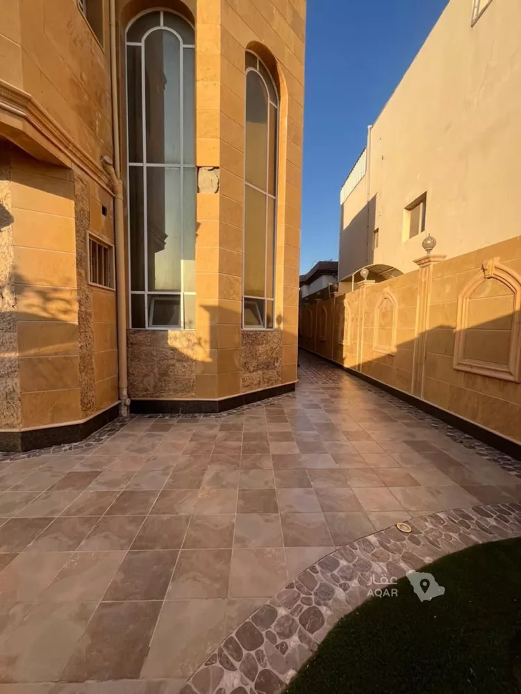 Villa for Sale in Dhahran Al Jame'ah 2