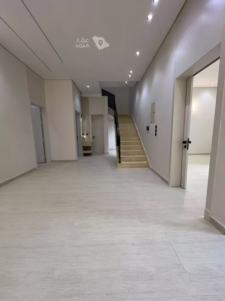 فيلا للبيع في شارع أبي الثناء المقرئ, حي العريجاء الأوسط, مدينة الرياض, منطقة الرياض صورة 5