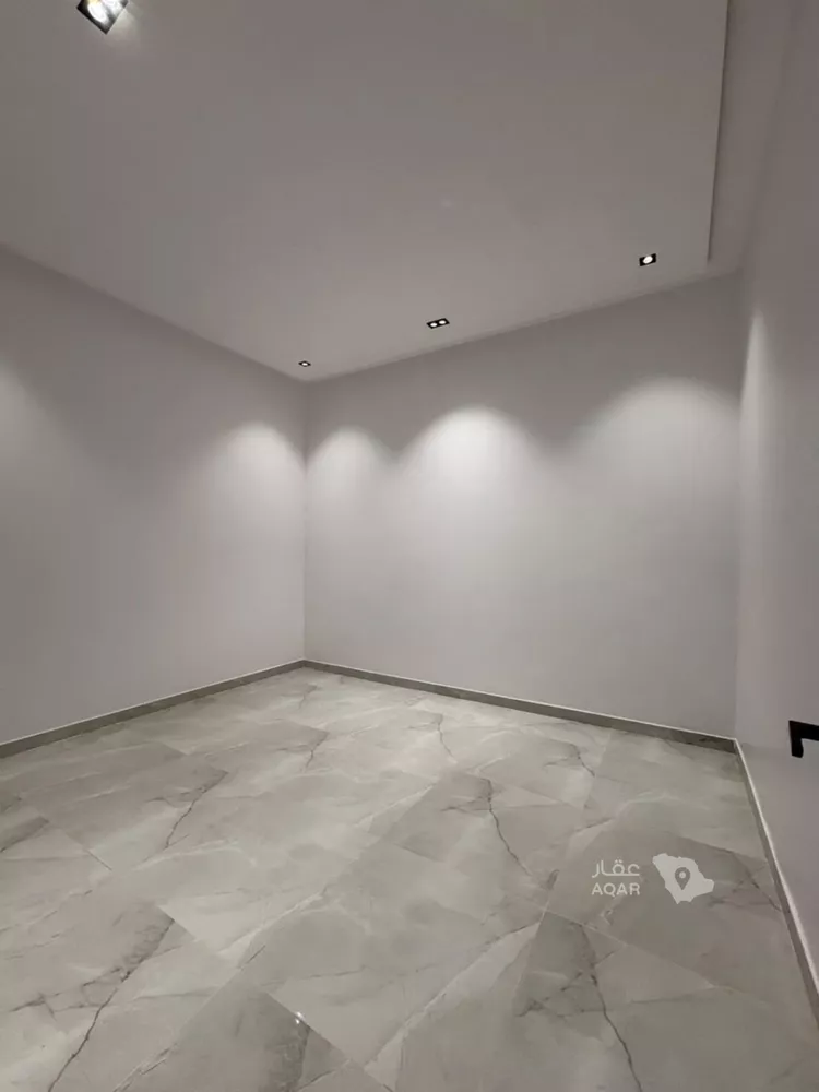 Floor for Sale in Riyadh Ishbiliyah 8