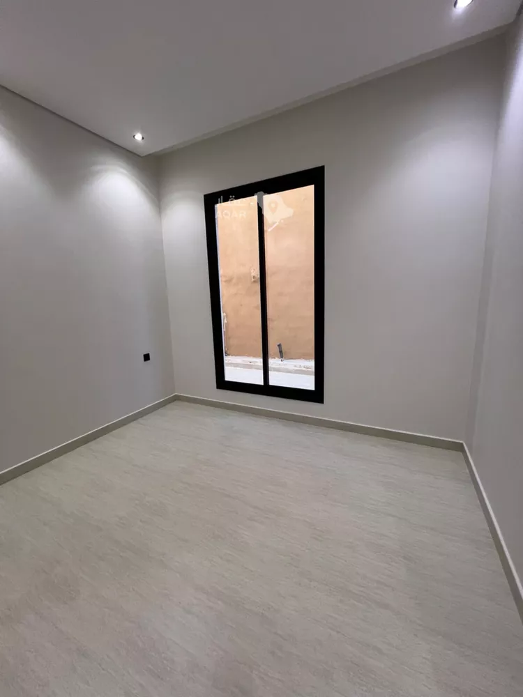 فيلا للبيع في شارع أبي الثناء المقرئ, حي العريجاء الأوسط, مدينة الرياض, منطقة الرياض 9
