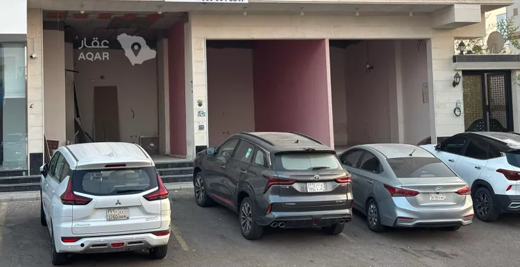 Shop for Rent in Medina Mudhainib