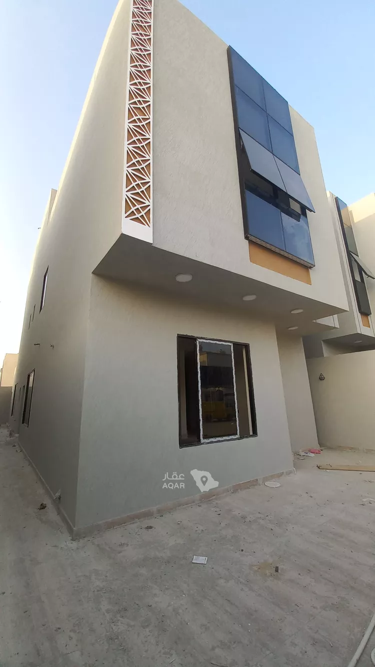 فيلا للبيع في شارع عبد الجليل القرطبي, حي ضاحية الملك فهد, مدينة الدمام, المنطقة الشرقية 4