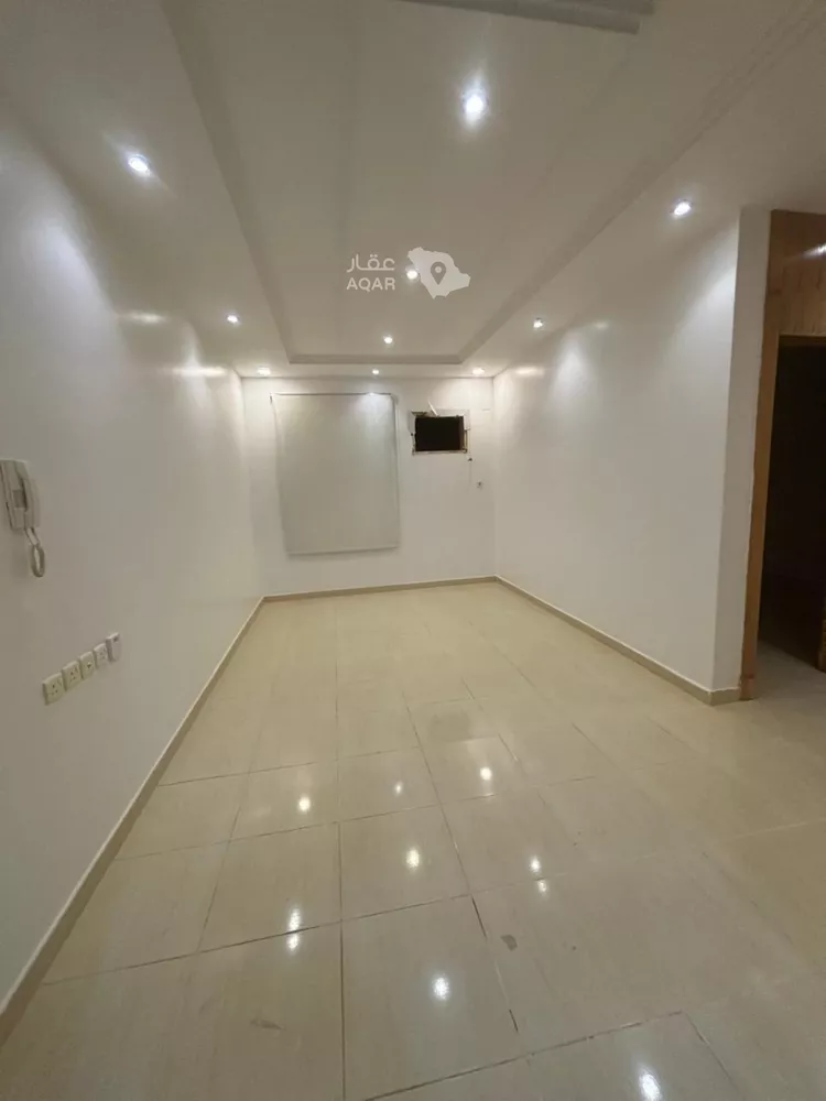 شقة للإيجار في شارع رقم 215, حي ظهرة لبن, مدينة الرياض, منطقة الرياض 3