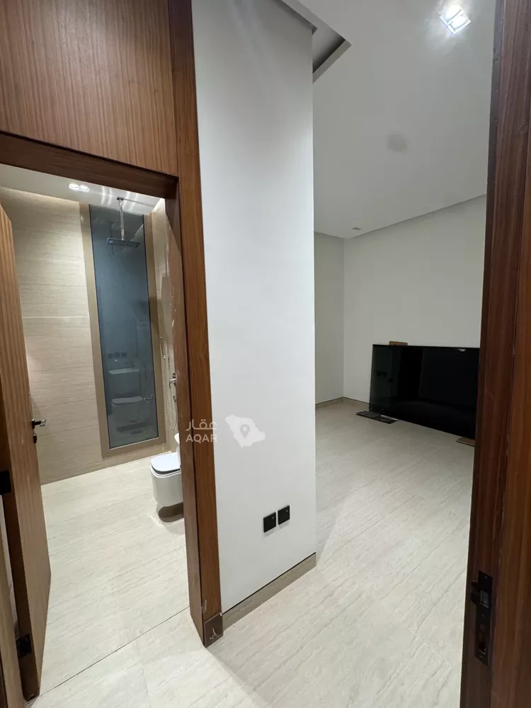 Floor for Rent in Riyadh Al Olaya 6