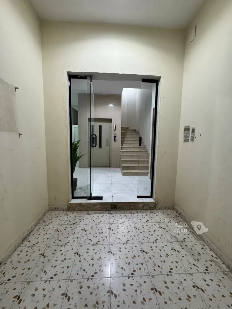 شقة للإيجار في شارع حارثة بن عدي, حي الوزارات, مدينة الرياض, منطقة الرياض صورة 2