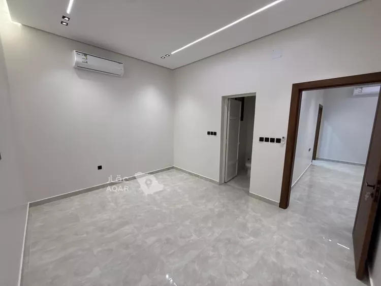 شقة للإيجار في شارع 2083600, حي الملك خالد, مدينة عنيزة, منطقة القصيم 8
