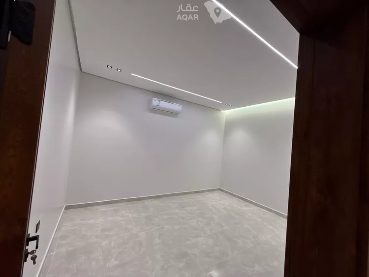 شقة للإيجار في شارع 2083600, حي الملك خالد, مدينة عنيزة, منطقة القصيم 4