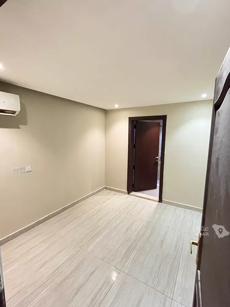 شقة للإيجار في شارع جرير بن عبدالله البجلي, حي مغرزات, مدينة الرياض, منطقة الرياض 5