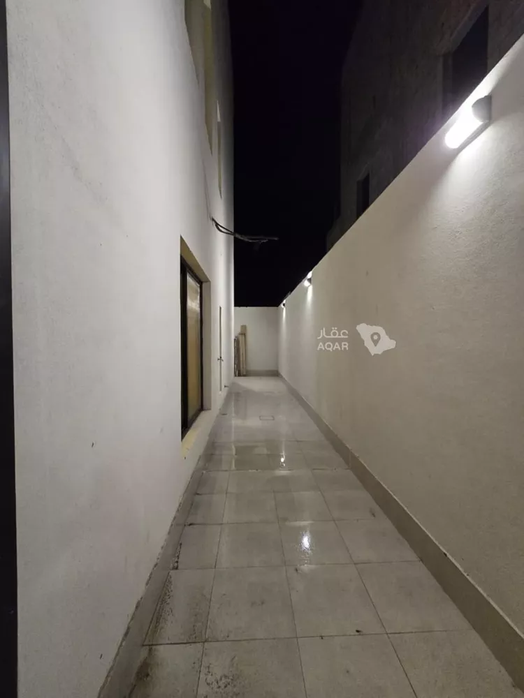شقة للبيع في شارع عبدالقادر الشلبي, حي الريان, مدينة تبوك, منطقة تبوك 3
