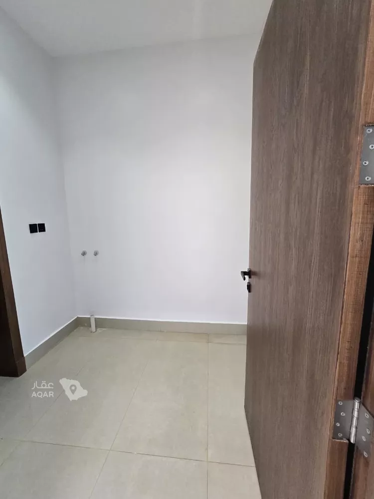 فيلا للبيع في شارع المعيزيله, حي المعيزيلة, مدينة الرياض, منطقة الرياض 8