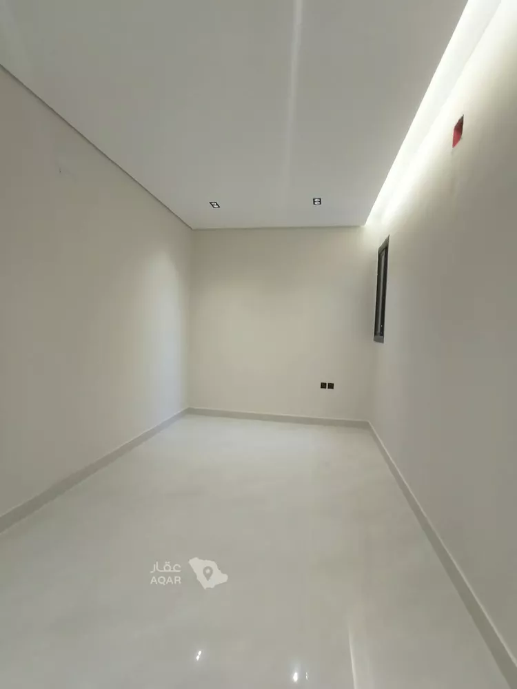 فيلا للبيع في شارع فاطمة بنت النور الطبري, حي المعيزيلة, مدينة الرياض, منطقة الرياض 5
