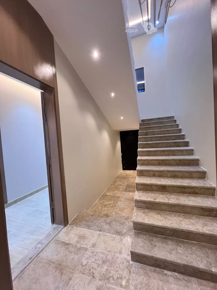 Floor for Sale in Taif Jubrah 7