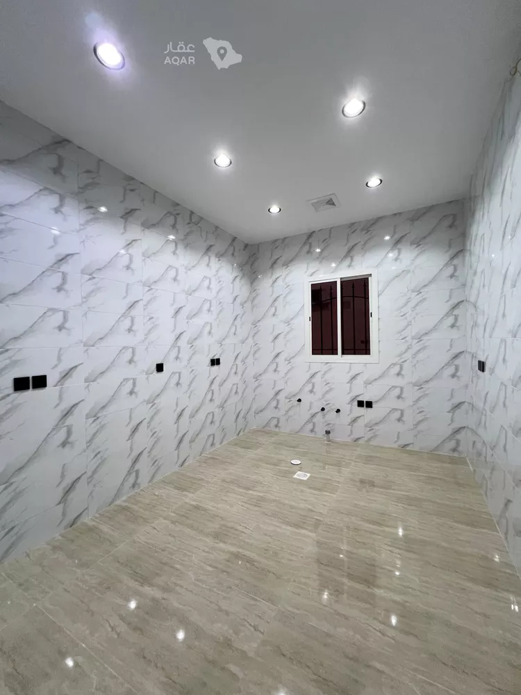 Floor for Sale in Taif Jubrah 8