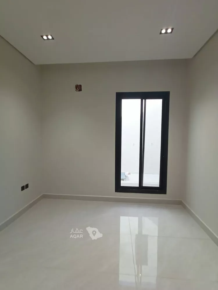 فيلا للبيع في شارع السلطان قابوس, حي المعيزيلة, مدينة الرياض, منطقة الرياض 5