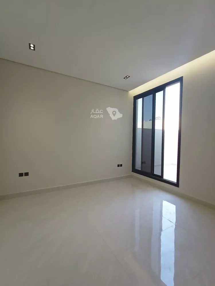 فيلا للبيع في شارع فاطمة بنت النور الطبري, حي المعيزيلة, مدينة الرياض, منطقة الرياض 4