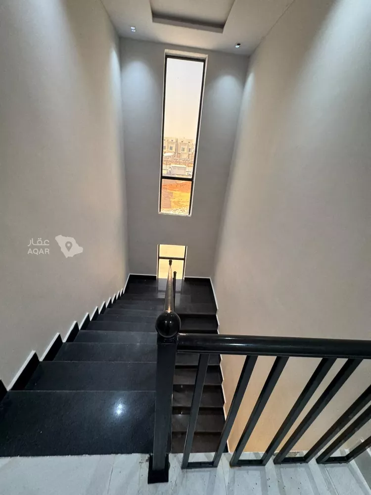 دور للبيع في شارع الراية, حي الندوة, مدينة الرياض, منطقة الرياض صورة 3