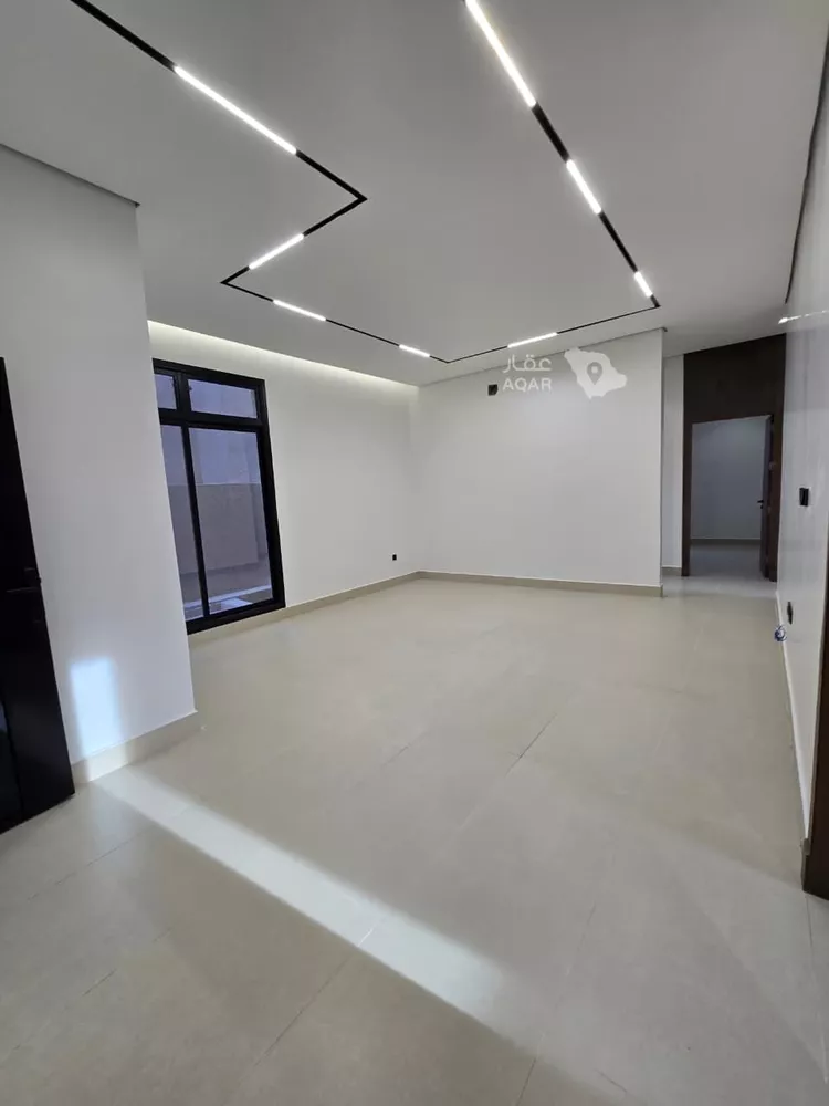 Floor for Sale in Riyadh Al Maizilah 7