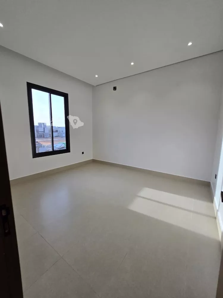Floor for Sale in Riyadh Al Maizilah 10