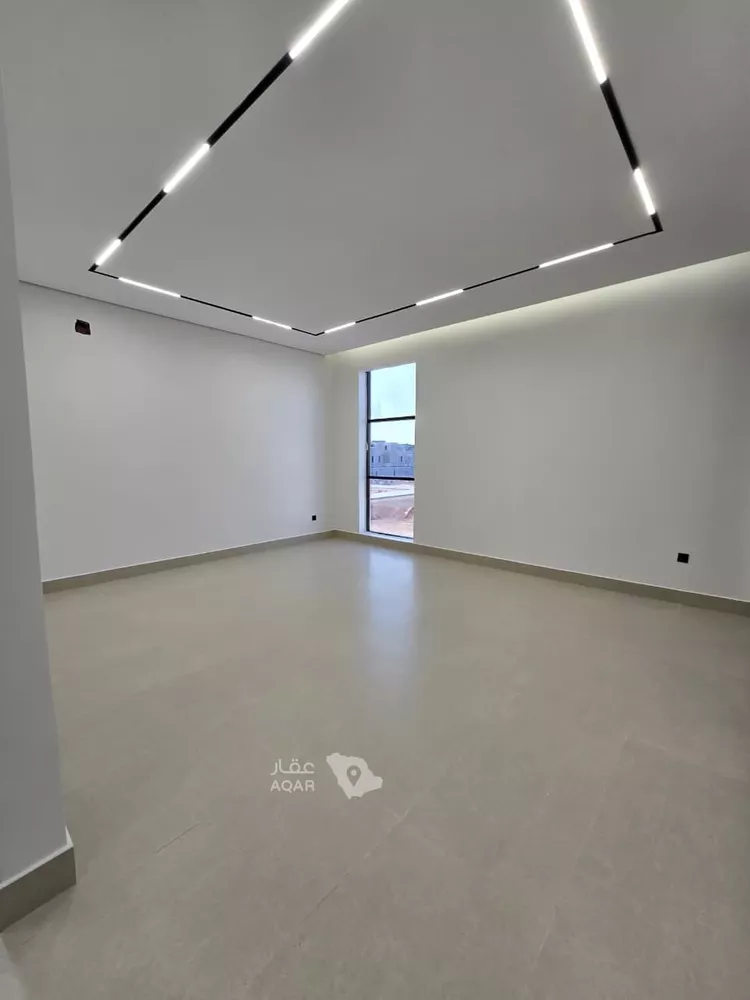 Floor for Sale in Riyadh Al Maizilah 3