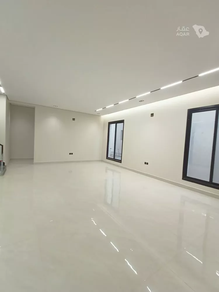 فيلا للبيع في شارع فاطمة بنت النور الطبري, حي المعيزيلة, مدينة الرياض, منطقة الرياض 7