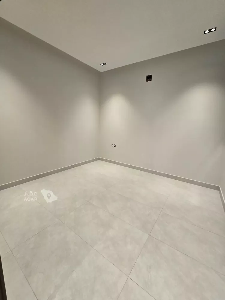 دور للبيع في شارع ياسين الخطيب, حي الخليج, مدينة الرياض, منطقة الرياض 8