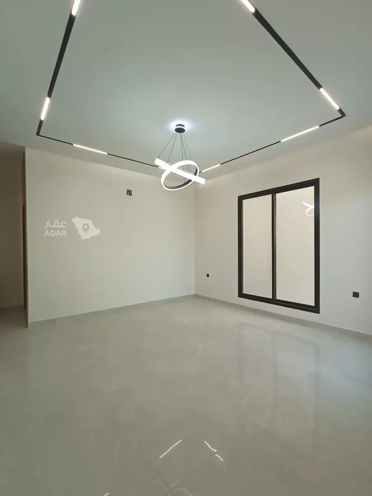 Floor for Sale in Riyadh Al Janadriyah 4