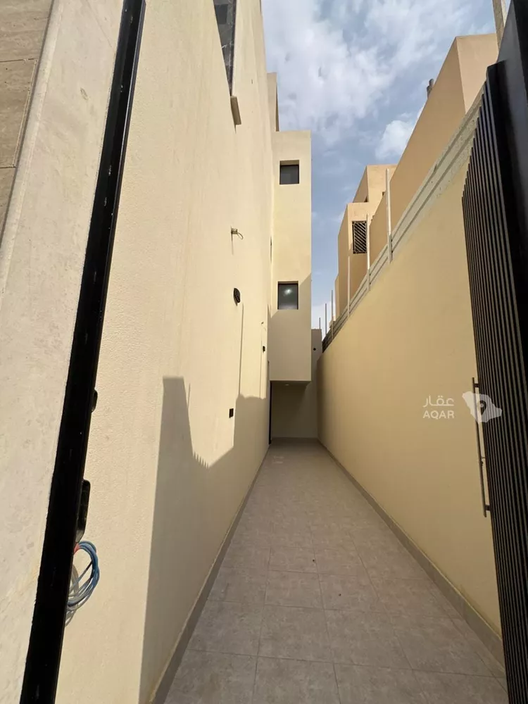فيلا للبيع في شارع عوف بن عامر, حي الأندلس, مدينة الرياض, منطقة الرياض 17