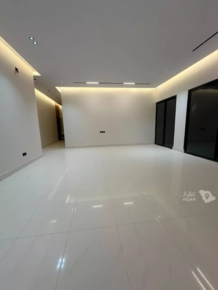 Floor for Sale in Riyadh Al Janadriyah 7