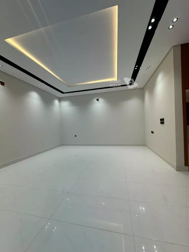Floor for Sale in Riyadh Al Janadriyah 3