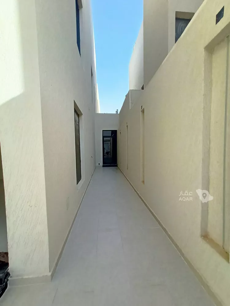 فيلا للبيع في شارع السلطان قابوس, حي المعيزيلة, مدينة الرياض, منطقة الرياض 22